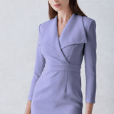 V-NECKLINE DRESS IN LIGHT PURPLE