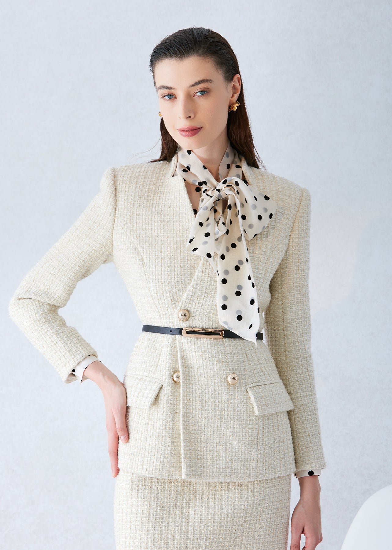 TAILORED TWEED JACKET IN WHITE