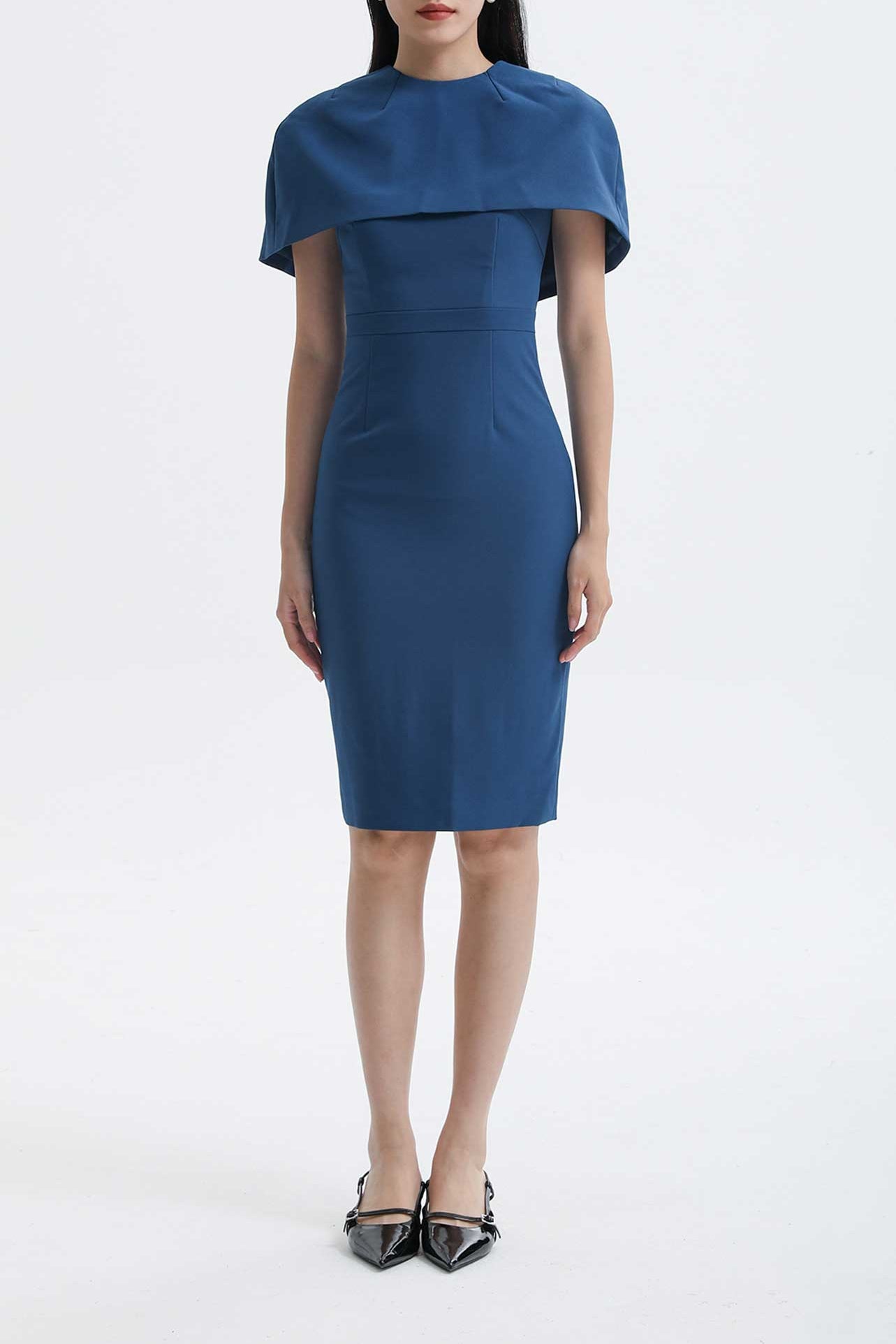 ROUND-NECKLINE DRESS IN DEEP BLUE