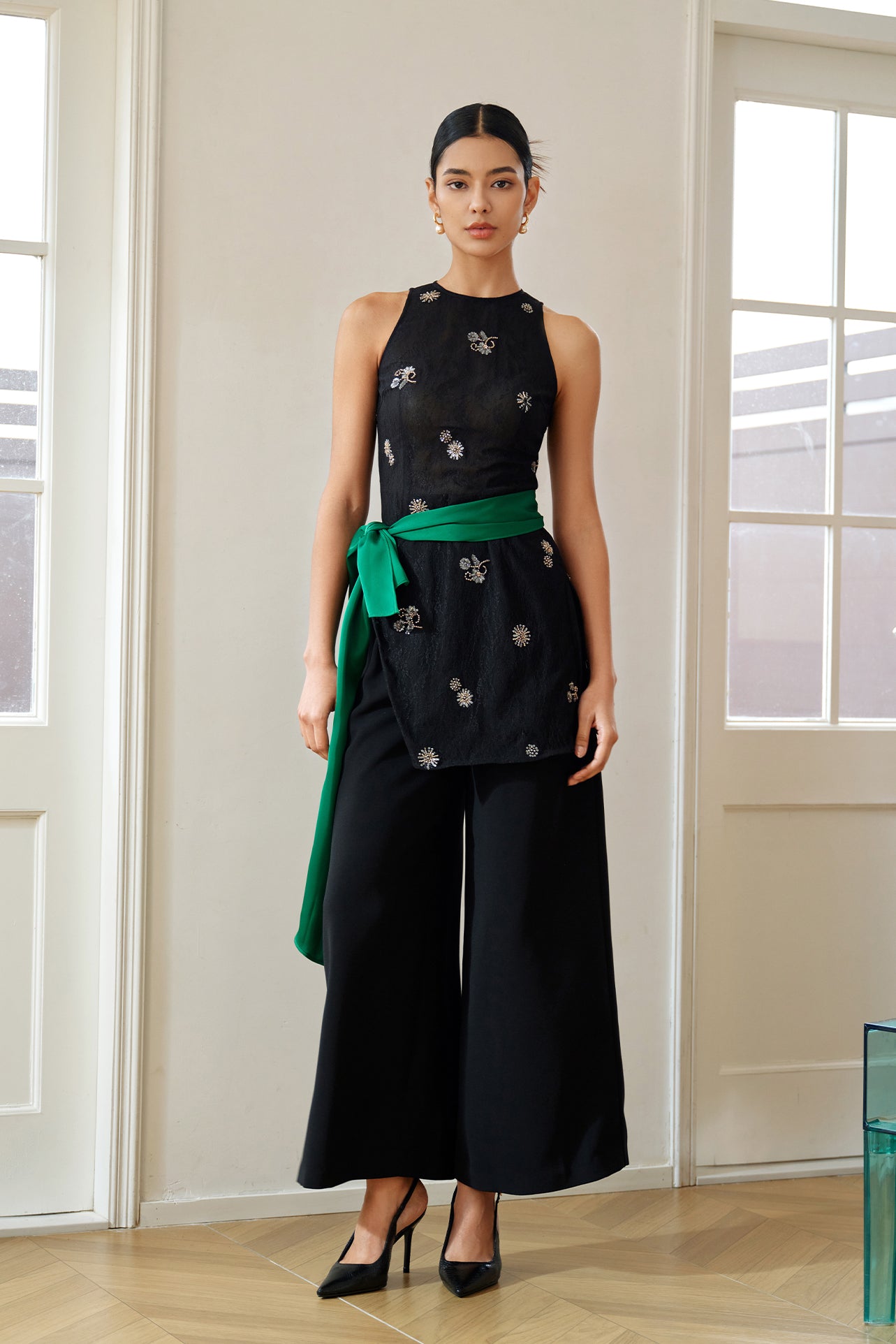 HIGH-WAISTED PANTS