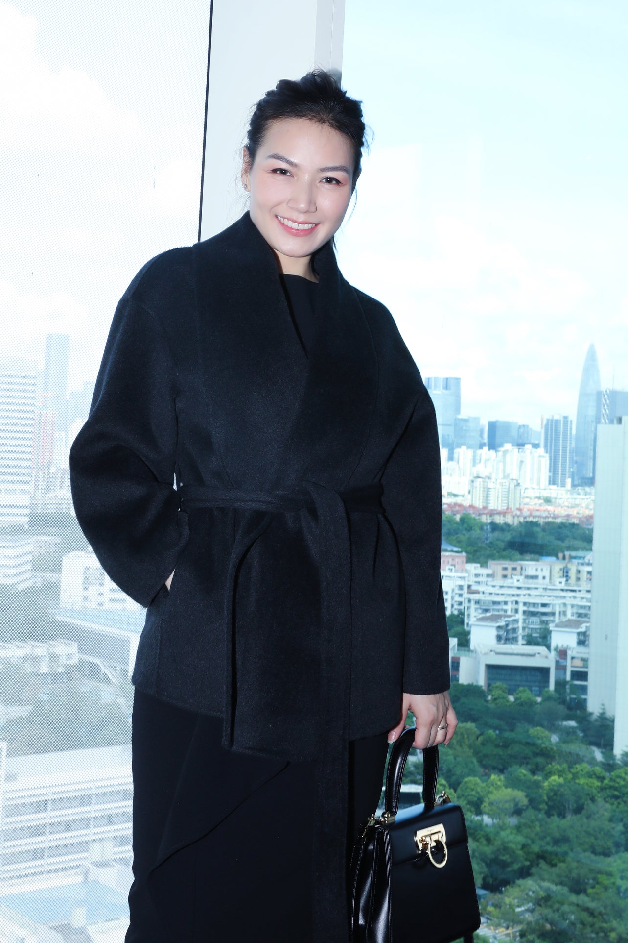 WOOL AND CASHMERE BLENDED COAT